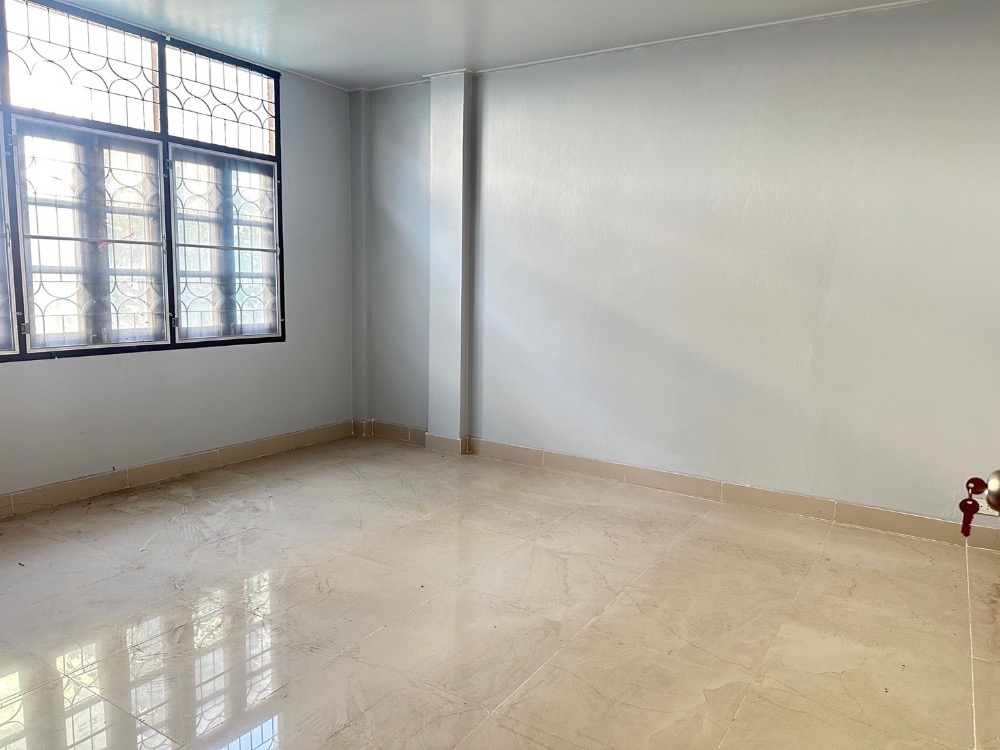 Townhouse for sale, 4 floors, size 30 sq w, Soi Mahachakkraphat 9/4, Na Muang Subdistrict, Mueang Chachoengsao District, Chachoengsao Province – รูปที่ 4