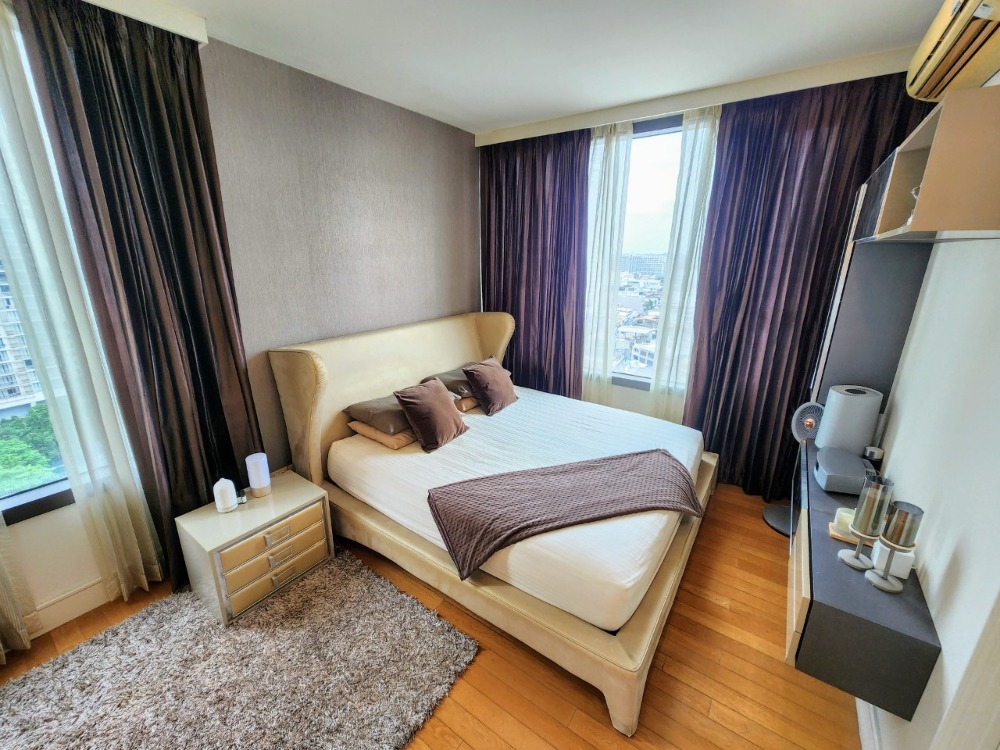 Condo for RENT & SALE:  Pet Friendly at Aguston Sukhumvit 22, 2bedroom with clear view facing south.
