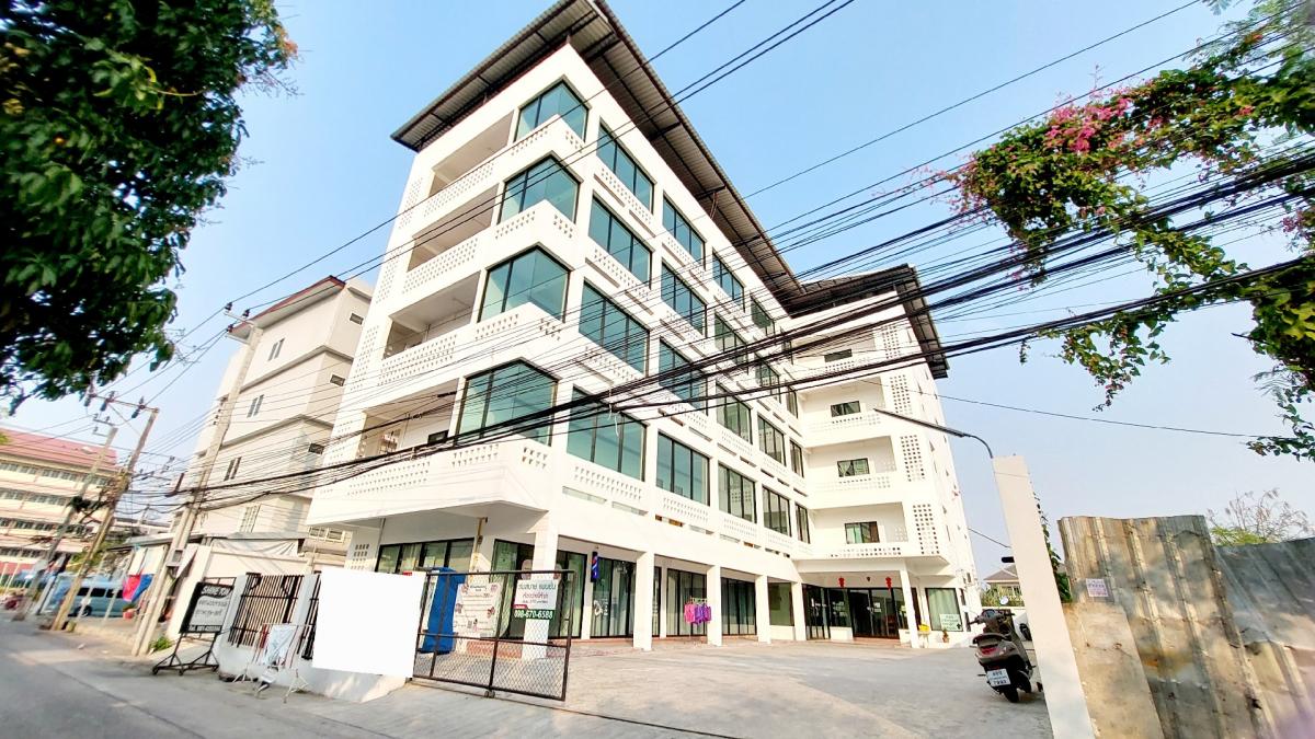 Apartment for sale, Soi Chaloem Phrakiat 22, near Wat Taklom School, Romyen Apartment, 50 rooms, land area 205 sq m, selling for 37.5 million baht (LG-035)