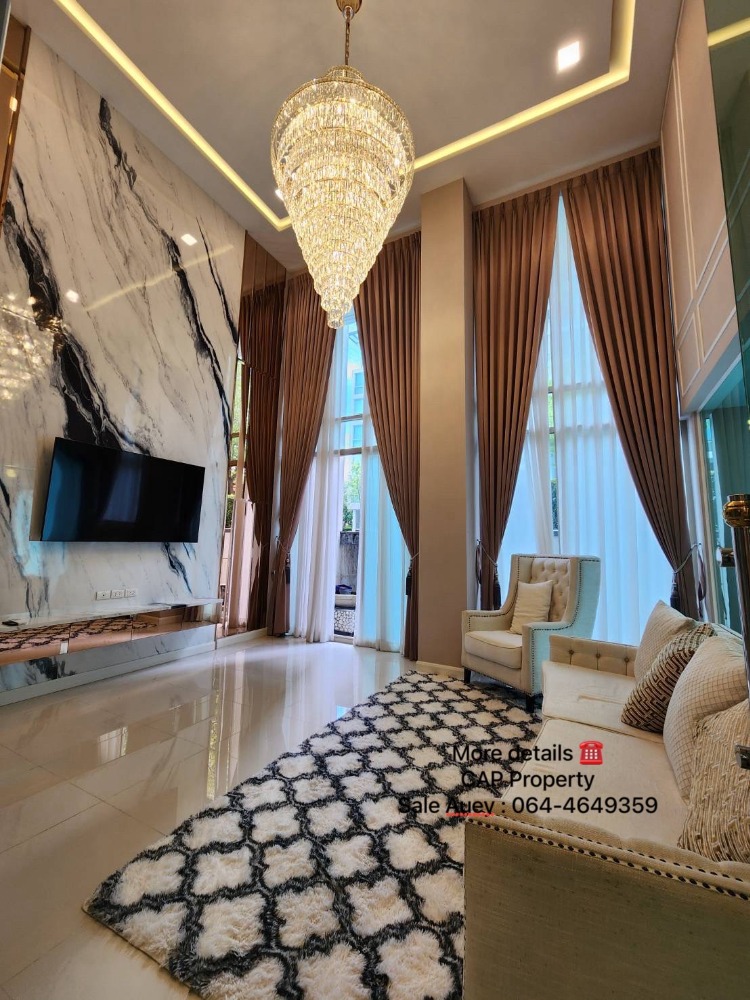 RENT (3 Bed 245 Sqm) Pet - Friendly - 130,000 THB Negotiable @BTS Prompong