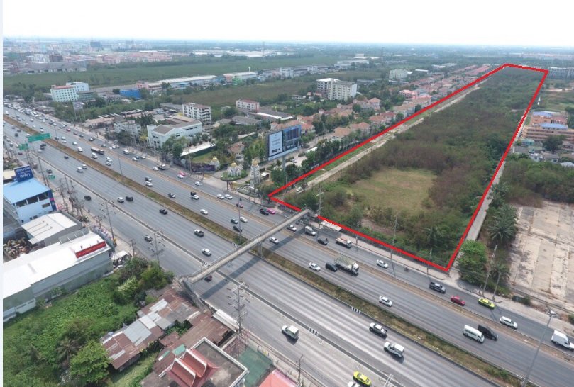 Empty land, filled in, 78-0-10 rai, next to Phahonyothin Road, Pathum Thani
