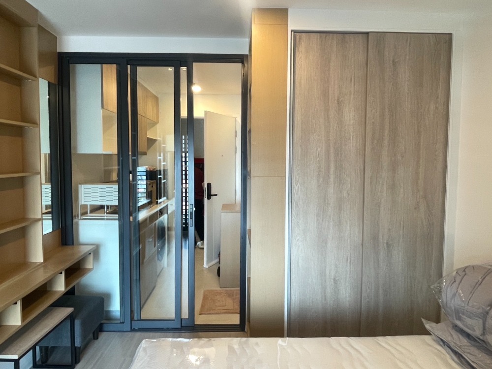 ให้เช่า Denim จตุจักร แบบ Studio 22 ตรม. Fully furnished พร้อมเข้าอยู่ ชั้นสูง วิวสวย เพียง 13,000 บาท/เดือน – รูปที่ 4