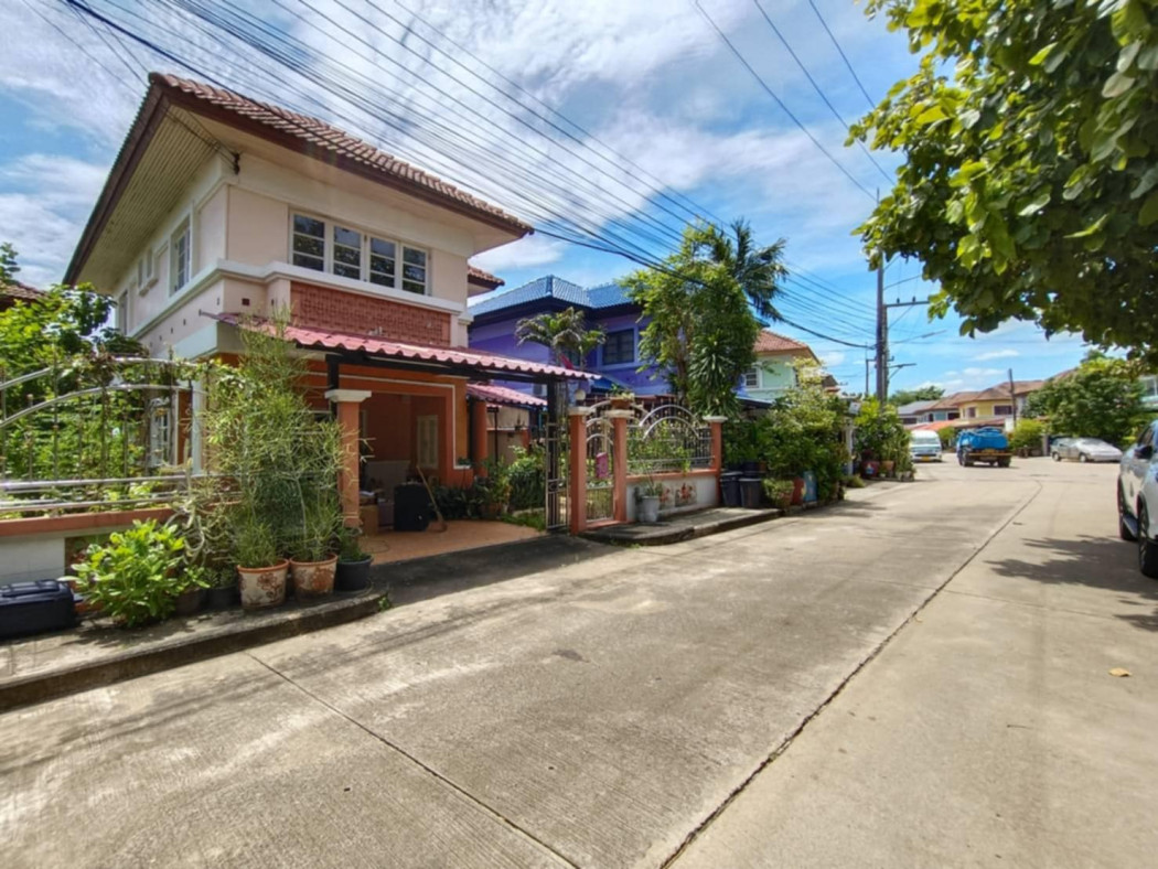 ขาย บ้าน อำเภอเมืองปทุมธานี ใกล้ Robinson ศรีสมาน เนื้อที่ 43 ตร.ว. 186 ตร.ม. 3 ห้องนอน 2 ห้องน้ำ จอดรถได้ 2 คัน – รูปที่ 2