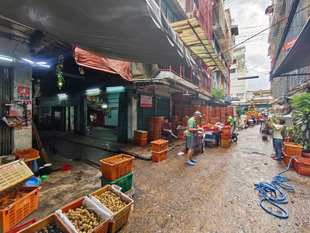 ทำเลทองหายาก! ขายอาคารพาณิชย์ 2 ห้องหัวมุม พร้อมห้องเย็น ปากคลองตลาด ตรงข้ามตลาดยอดพิมาน ซอยเอ็มไพร์ – รูปที่ 2