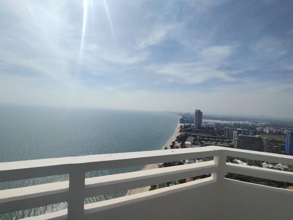 Sale Pent House closed to beach of Cha-am Grand Condotel, near Hua-Hin Airport by 17 minutes, Cha-am, Petchaburi Province Sale Pent House closed to beach of Cha-am Grand Condotel, near Hua-Hin Airport by 17 minutes, Cha-am, Petchaburi Province