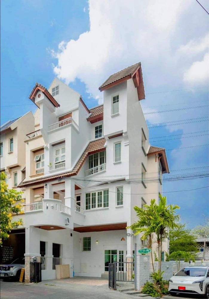 ให้เช่า!!! บ้านสไตล์ Pool villa ย่านรัชดา/ห้วยขวาง ใกล้รร.นานาชาติหลายแห่ง ใกล้รถไฟฟ้าเดินทางสะดวก พร้อมเข้าอยู่ ให้เช่า!!! บ้านสไตล์ Pool villa ย่านรัชดา/ห้วยขวาง ใกล้รร.นานาชาติหลายแห่ง ใกล้รถไฟฟ้าเดินทางสะดวก พร้อมเข้าอยู่