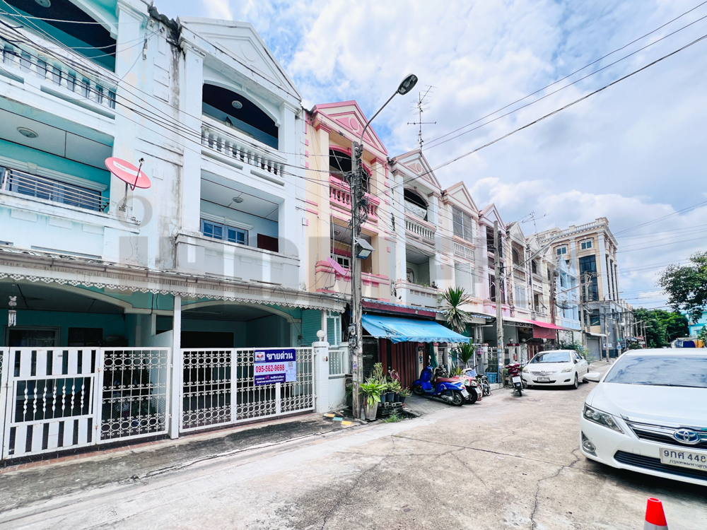 ทาวน์โฮม 3 ชั้น ลภาวัน1 บางบัวทอง(หลังธนาคารกสิกร)ติดถนนบางกรวย-ไทรน้อย ใกล้เซ็นทรัล – รูปที่ 2