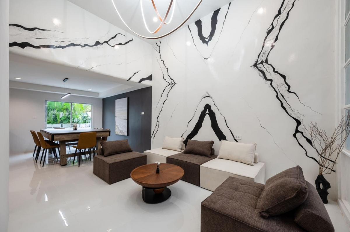 🔥ปล่อยเช่า/ขายด่วนLuxury pool villa townhome พร้อมอยู่ ย่านรัชดา ห้วยขวาง 🔥ปล่อยเช่า/ขายด่วนLuxury pool villa townhome พร้อมอยู่ ย่านรัชดา ห้วยขวาง