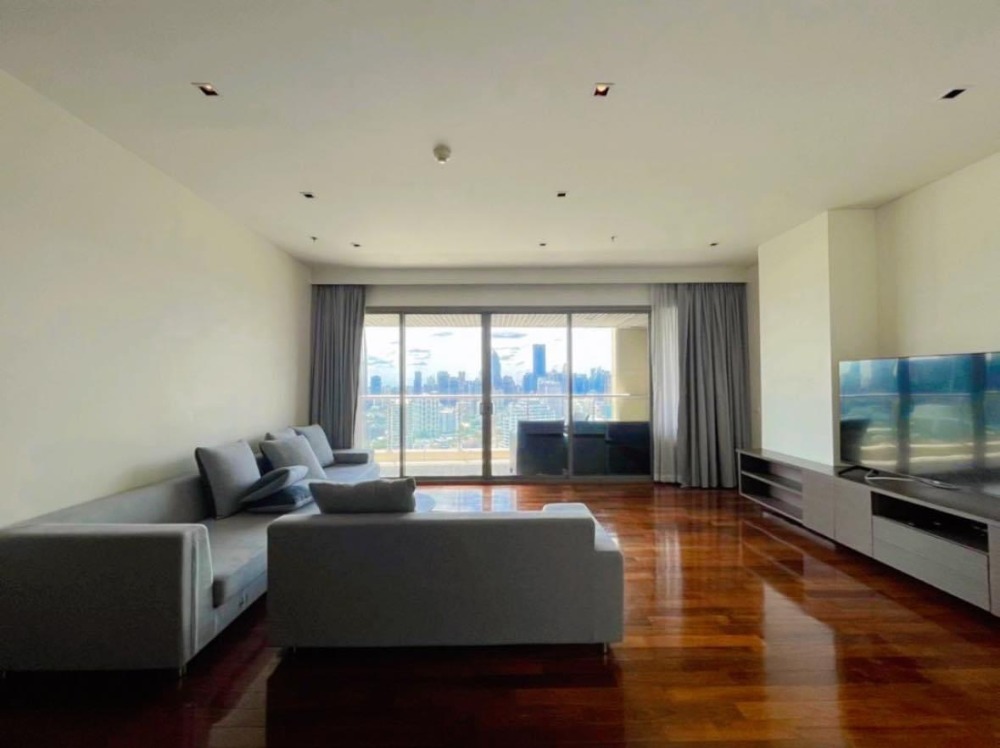 3 Bed 210 Sqm - RENT @BTS Asoke - 115,000 THBNegotiable -  PARK GREEN VIEW