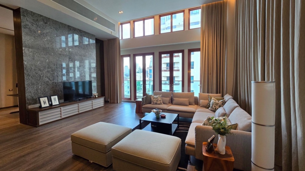 Urgently for rent, beautiful room!!! Condo The Crest Ruamrudee (BTS Phloen Chit) / 265.83 Sqm./3 bedrooms, 3 bathrooms + 1 maid's room/ Fully furnished, ready to move in/ 150,000 baht/month Urgently for rent, beautiful room!!! Condo The Crest Ruamrudee (BTS Phloen Chit) / 265.83 Sqm./3 bedrooms, 3 bathrooms + 1 maid's room/ Fully furnished, ready to move in/ 150,000 baht/month