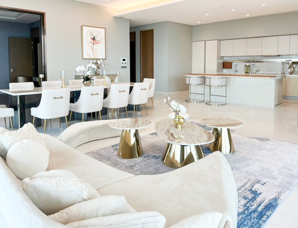 This room is sold with tenant who has already paid Upfront for 2 years. Rent 550,000 baht/month. This room is sold with tenant who has already paid Upfront for 2 years. Rent 550,000 baht/month.