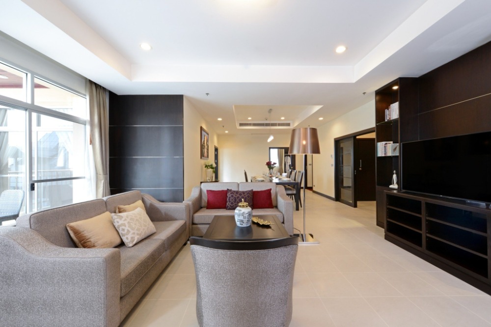 👍🏻Experience luxury apartments in the heart of the city,  220 SQ.M, Huge size and located in asoke