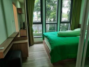 P-2587 Urgent sale! Condo Moniiq Sukhumvit 64, beautiful room, fully furnished, ready to move in, good location, near BTS