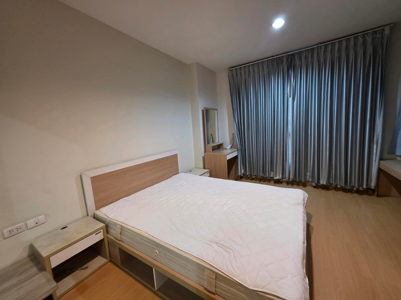 ให้เช่าไลฟ์ รัชดา-ห้วยขวาง ใจดี 1ห้องนอนขนาดใหญ่ ชั้นสูง – รูปที่ 3