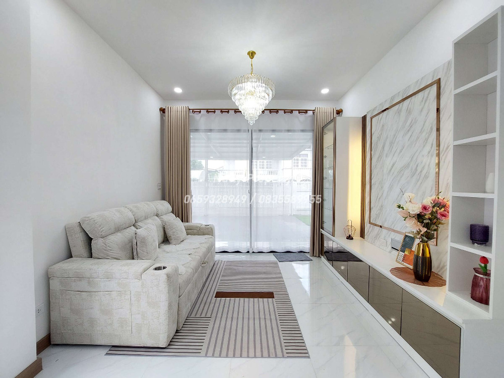 บ้านเดี่ยว รีโนเวทใหม่ พร้อมหิ้วกระเป๋าเข้าอยู่ ใกล้เมกาบางนา และ รามคำแหง 2