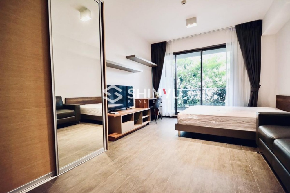 ขายห้องสตูดิโอ 1 ห้องนอน ใกล้ BTS เอกมัย ✨ The Lofts Ekkamai ✨  [SHN00334]