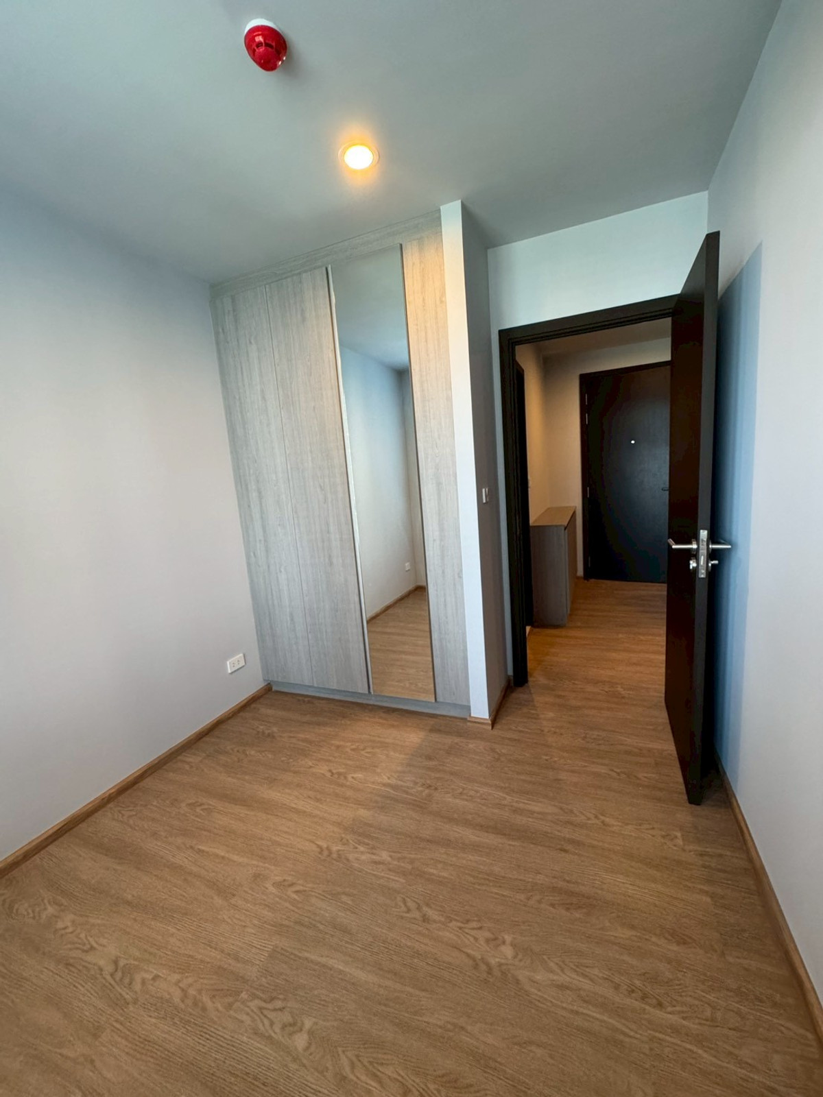 +++++++ ห้องเลขสวย 12B12X ++++ 2 ห้องนอน 2 ห้องน้ำ
ห้องพรัอมเข้าอยู่ – รูปที่ 4