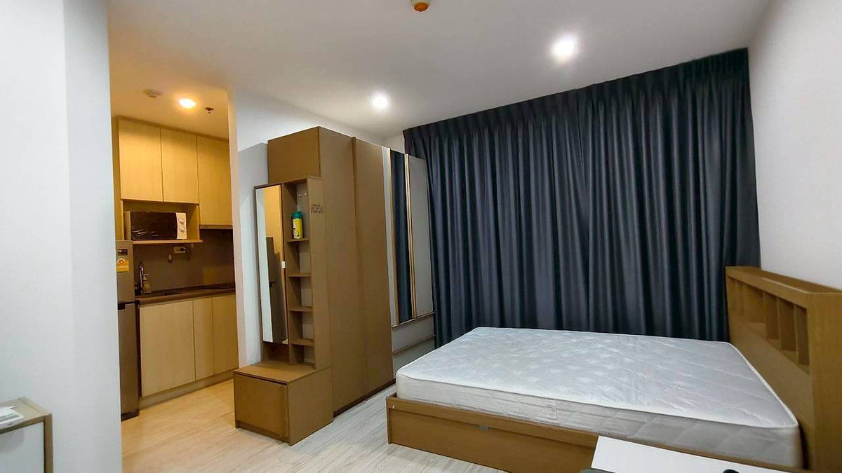 For rent, near BTS Bangna, only 200 meters.