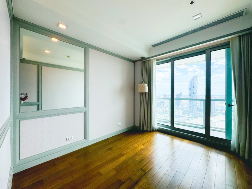 ♦ High floor ♦ ชั้น 50+ 131.26 ตร.ม. | 3 ห้องนอน วิวสะพานสาทร | คอนโดใกล้ ไอคอนสยาม 3 นาที, BTS สะพานตากสิน 3 นาที – รูปที่ 2