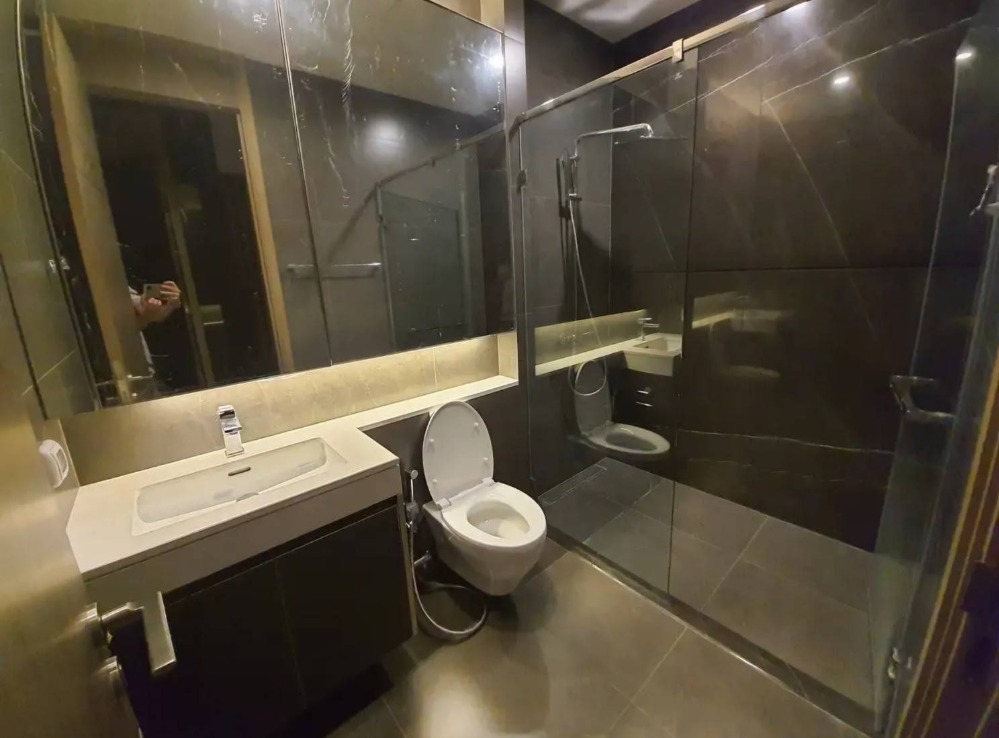 ♦ Luxury style ♦ ชั้น 30+ 73.00 ตร.ม. | 2 ห้องนอน วิวสวย | คอนโดใกล้ BTS เพชรบุรี 1 นาที, มศว. 3 นาที, เซ็นทรัล พระราม 9 7 นาที, โรงพยาบาลกรุงเทพ 9 นาที – รูปที่ 4