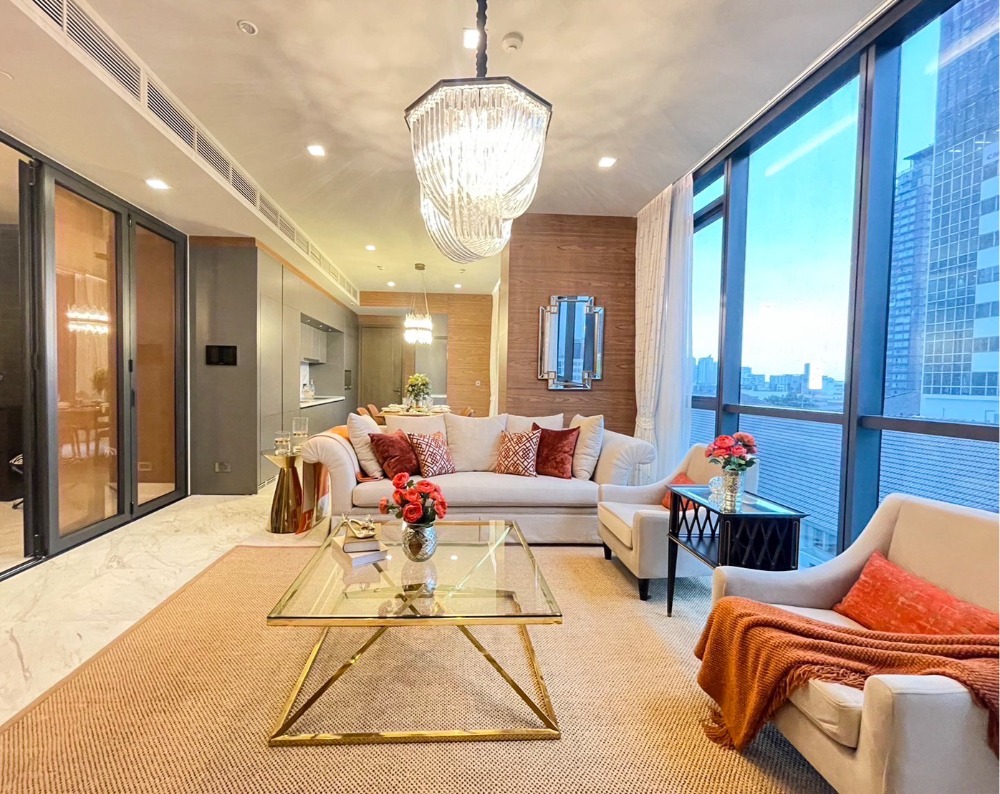 • Nice decoration • 05+ Floor 125.20 sq.m. 2 Beds | Condo Near J Avenue Thonglor 2 mins., BTS Thonglor 5 mins. and Donki Mall 7 mins