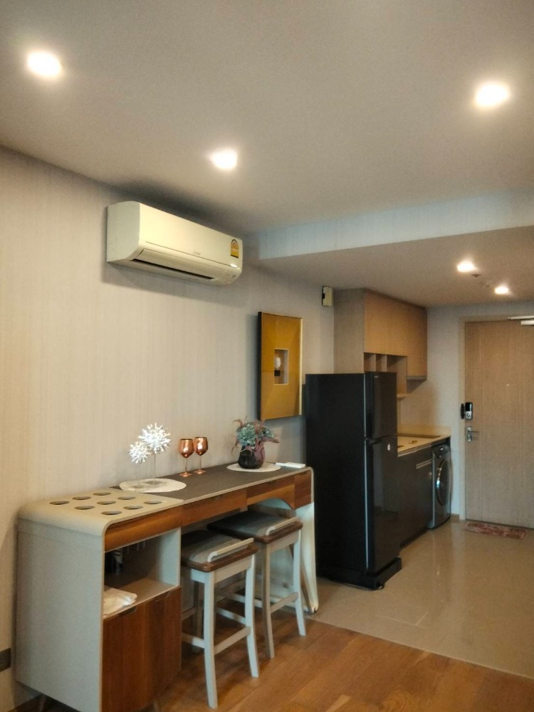 HOT SALE urgent !!!!! SALE under Market  6.2 millions :  Q Chidlom-Petchburi : Size :  45 Sqm.  Type:  1 bedroom 1 bathroom (with bathtub) + Balcony – รูปที่ 2