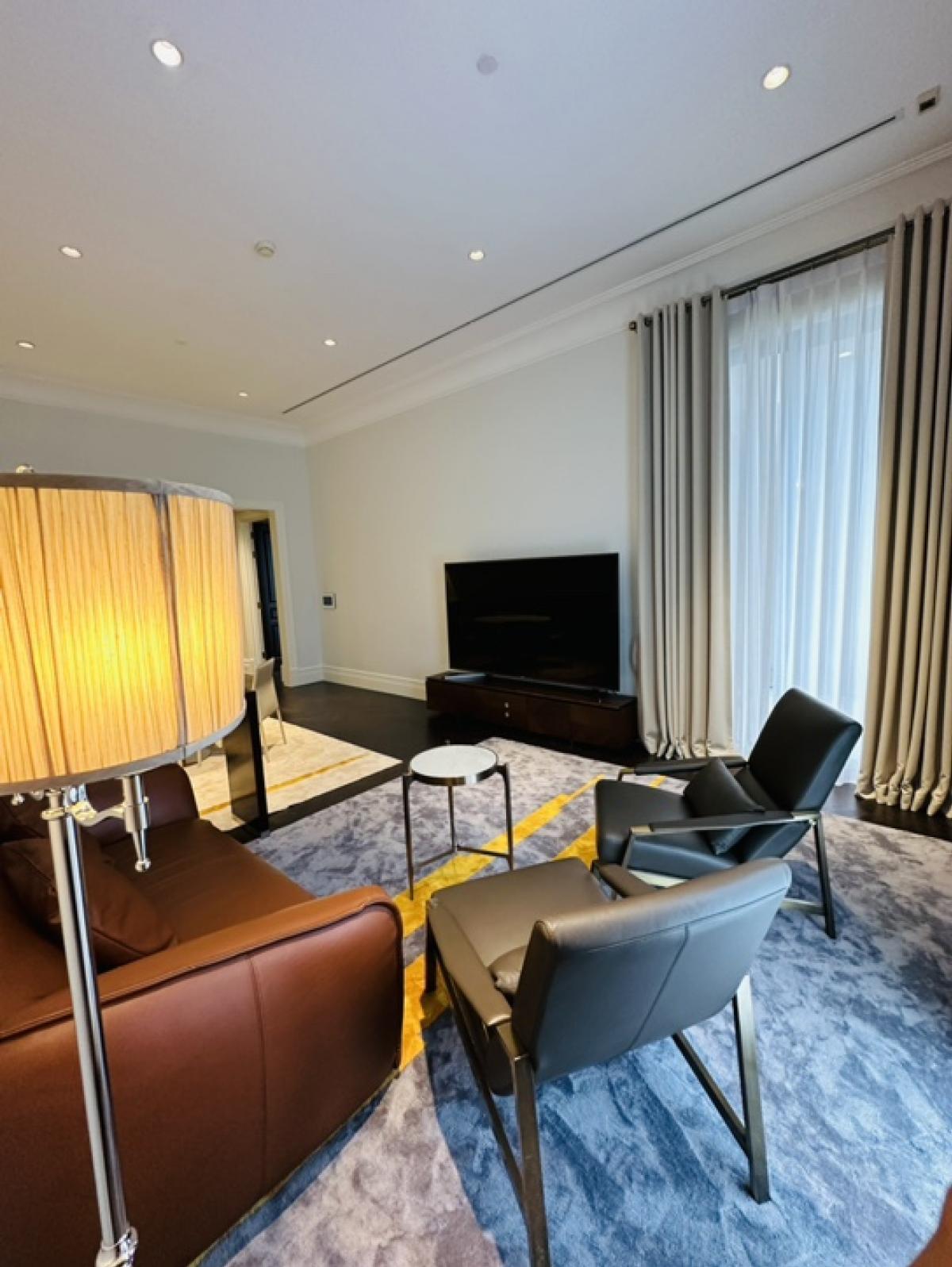 Condo : 98 wireless (For rent)Location : Near 🚝 bts ploenchitFloor : 12Size : 136 SQM Type : 2Bedroom 3Bathroom Rent Price : 190,000/monthsTel. 0825877125 (คุณซัน)👉 line.me/ti/p/eklLUohzVL – รูปที่ 3