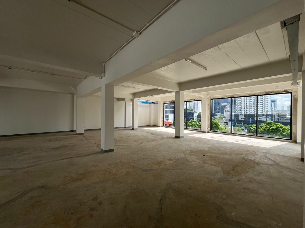 อาคารรีโนเวทใหม่ให้เช่าใจกลางสาทร เหมาะทำออฟฟิศ เดินถึงรถไฟฟ้า – รูปที่ 2