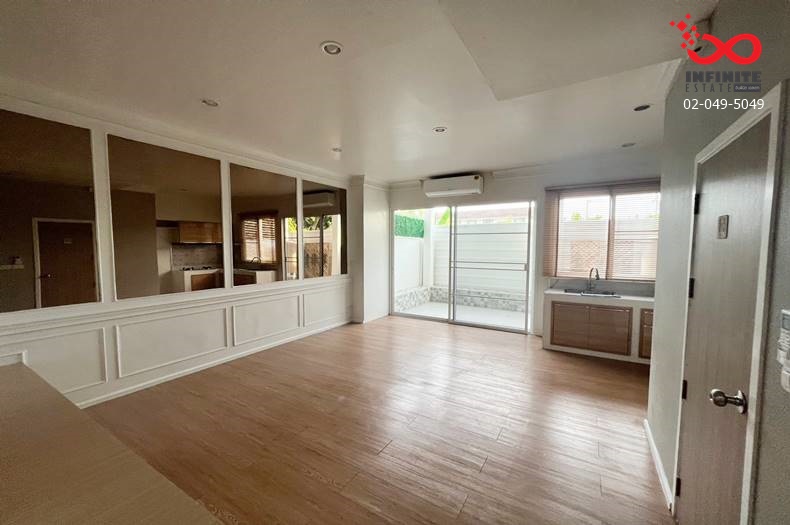 For sale: 3-storey townhouse, Private Nirvana Life Exclusive, Prasertmanukit Road – รูปที่ 2