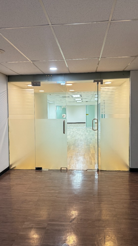 💰FOR RENT💰 Office for rent in Sathorn - Silom area, walk from BTS Saint Louis to the building only 350 meters.