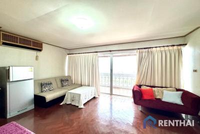 For sale beach front Wongamat condominium 1 bedroom 83 sqm Sea view high floor