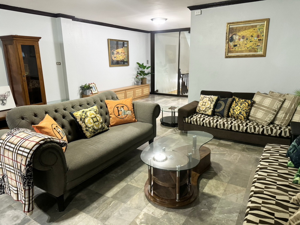 For rent Townhome Royal Nakarin Villa Soi On Nut 46 size 30sqw. 5bed 5nath – รูปที่ 2