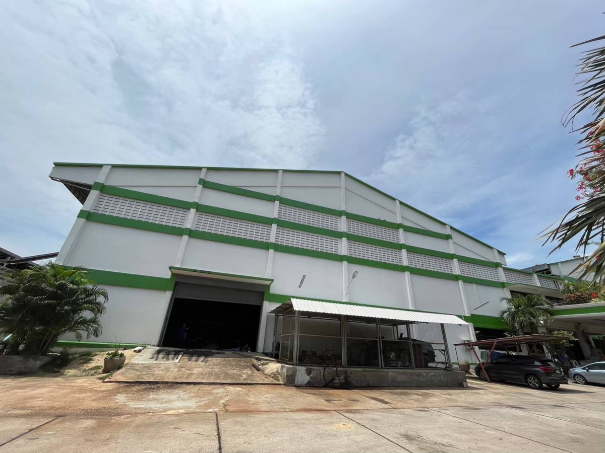 Factory 4,752 sq.m. 7.5 rai on purple lan