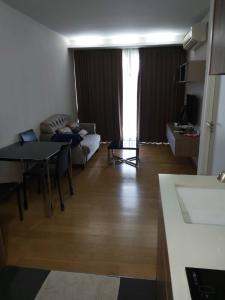For sale condo Via sukhumvit 31 fully furnished (S15-22174)