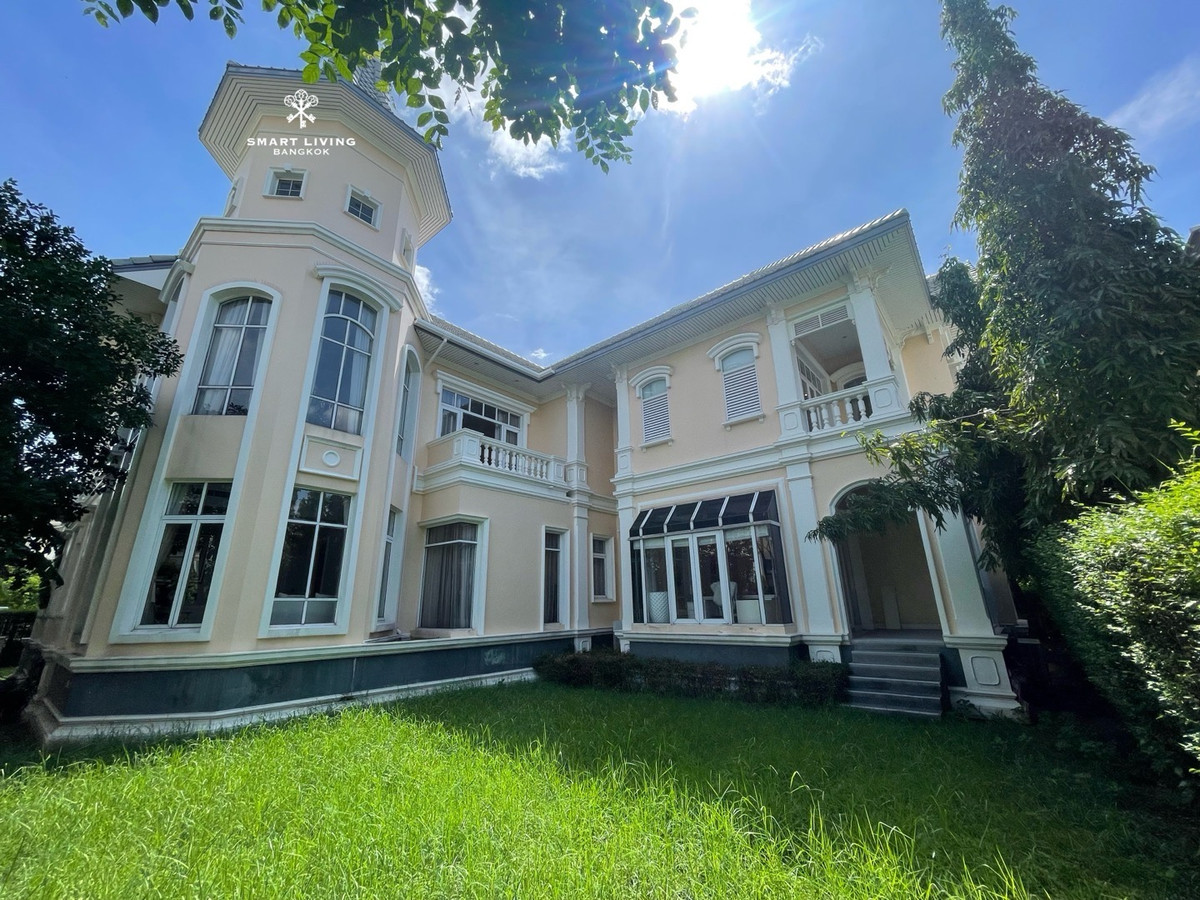 Exclusive Luxury House at The Royal Residence Near Kaset–Nawamin with Walkable Access to Villa Market
Exclusive Luxury House at The Royal Residence Near Kaset–Nawamin with Walkable Access to Villa Market