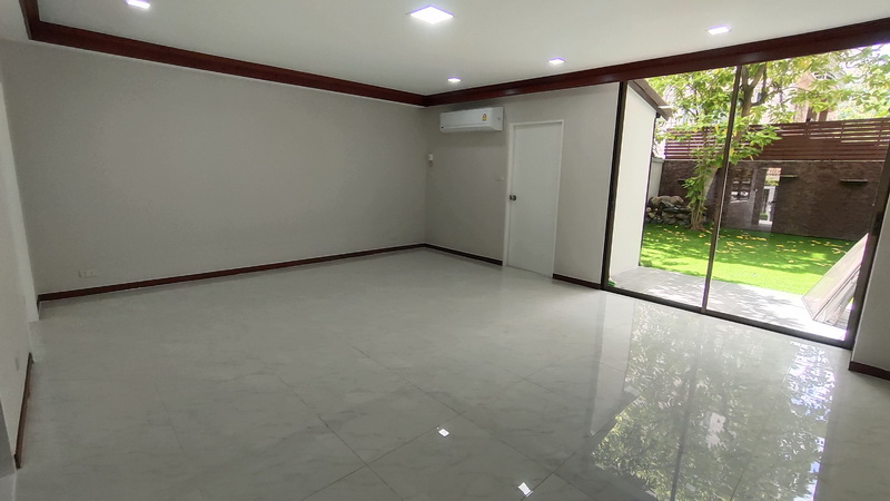 ขาย อาคารพาณิชย์ 4 ชั้น 49 ตรว.@สุขุมวิท 49 – รูปที่ 4