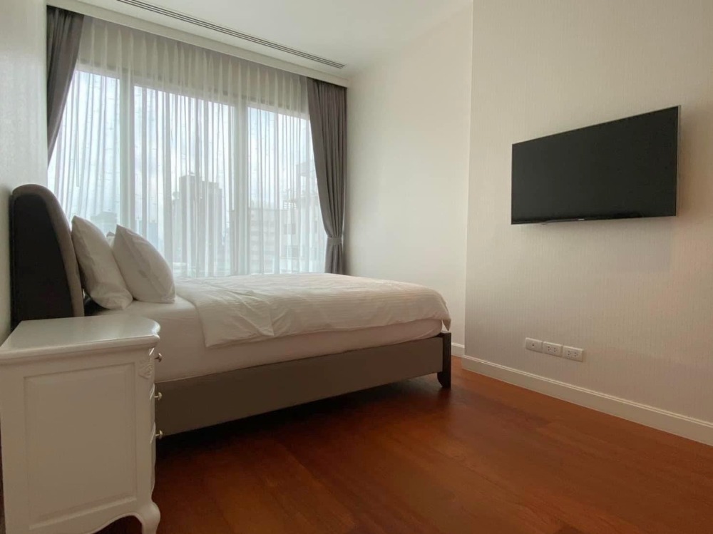 ❖ Prime Location ❖ ชั้น 05+ | 2 ห้องนอน 108.00 ตร.ม. | มีระเบียง | ใกล้ สวนลุมพินี 1 นาที, เวลา สินธร วิลเลจ 3 นาที, MRT สถานีสีลม 3 นาที – รูปที่ 4
