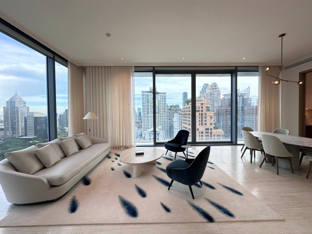 ❖ Urgent ! ❖ 15+ Floor, 163.00 sq.m. | 2 Bedroom, 2 Bathrooms, Fully Furnished | Condo near BTS Phrom Phong 1 min., EmQuartier 2 mins., Emporium 2 mins. ❖ Urgent ! ❖ 15+ Floor, 163.00 sq.m. | 2 Bedroom, 2 Bathrooms, Fully Furnished | Condo near BTS Phrom Phong 1 min., EmQuartier 2 mins., Emporium 2 mins.
