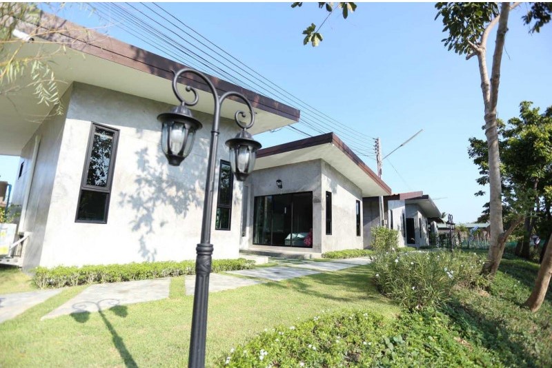 Land for sale with farmstay style villa on the main road, on Nong Phaya-Kon Nong Road Land for sale with farmstay style villa on the main road, on Nong Phaya-Kon Nong Road