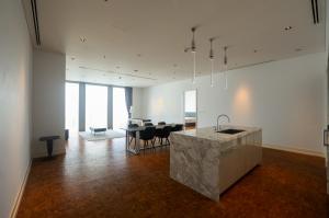 The Ritz-Carlton Residences -  High Floor! Spacious 1 Bed Unit for Sale!