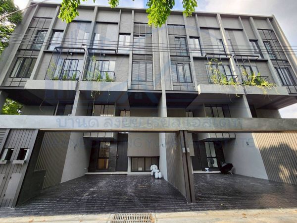ให้เช่า Office รัชดา 20 ( L SCAPE RATCHADA) แต่งครบระดับพรีเมียม🚀🌟🌿 办公室出租，Ratchada 20 (L SCAPE RATCHADA)，家具齐全，品质优良。