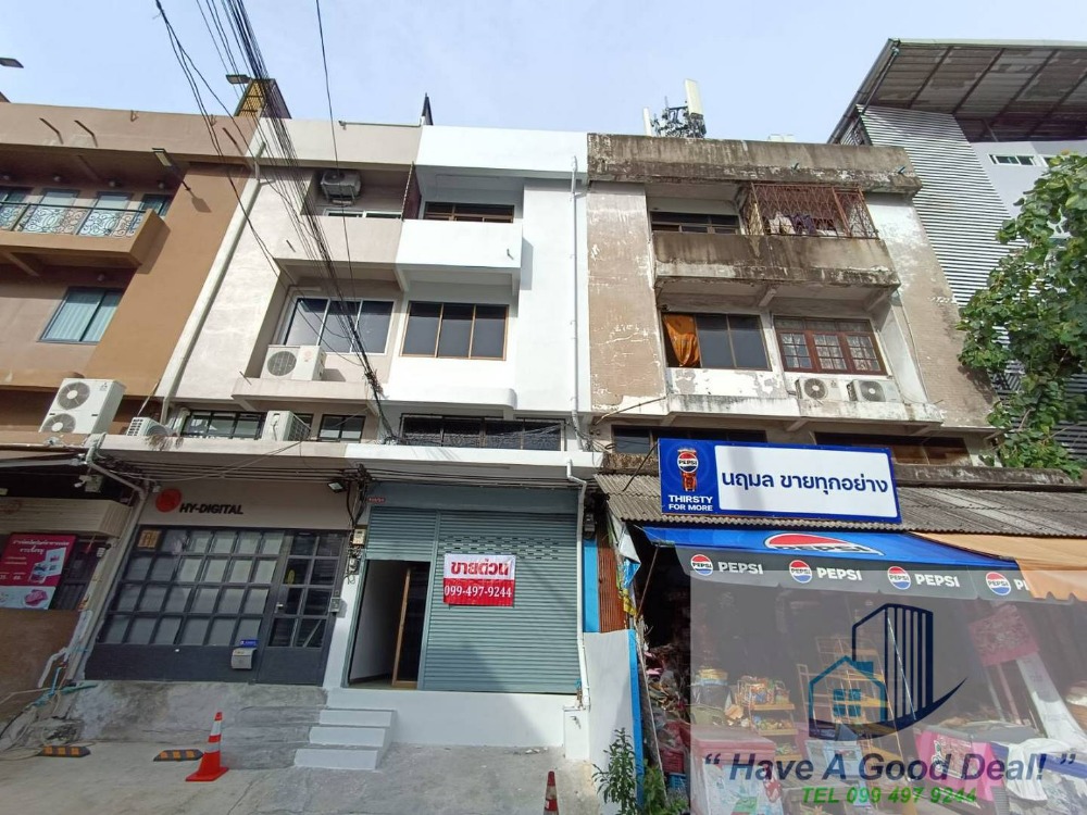 4-story shophouse with rooftop, Soi On Nut 7 (Wat Mahabut Mae Nak Phra Khanong) 4-story shophouse with rooftop, Soi On Nut 7 (Wat Mahabut Mae Nak Phra Khanong)
