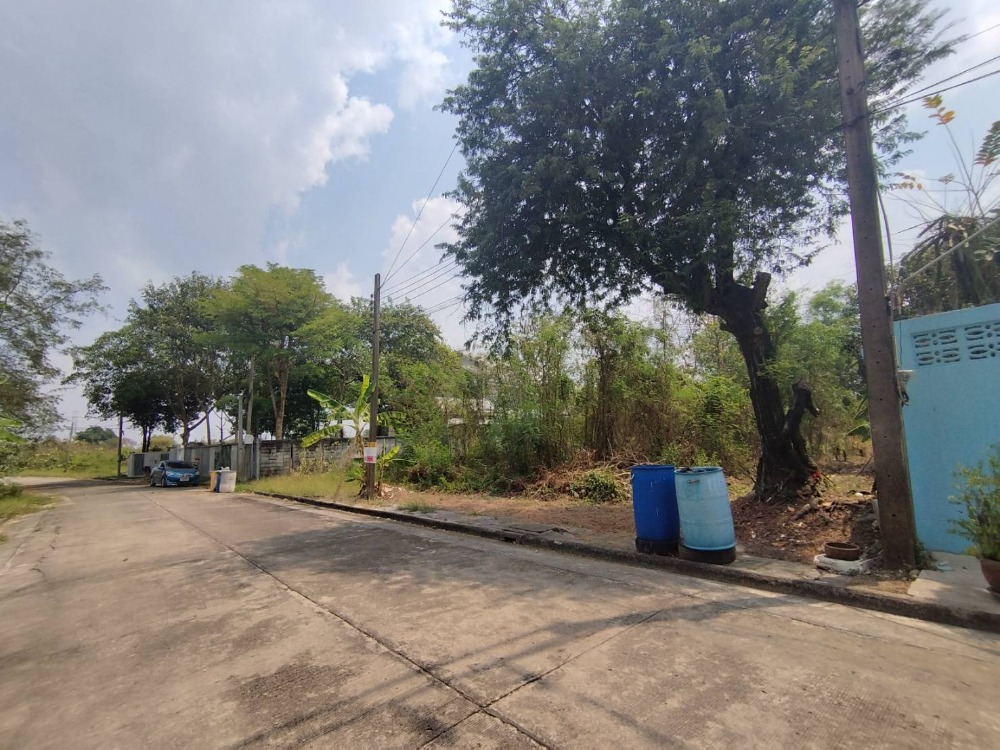 ขายที่ดินแปลงสวยราคาถูก 362 ตรว. ทรายกองดิน มีนบุรี หมู่บ้านกฤษดานคร 25 (ซอยนายพล)  ธานนท์ กอล์ฟวิว แอนด์สปอร์ตคลับ เหมาะสำหรับเป็นที่พักอาศัย สำนักงาน