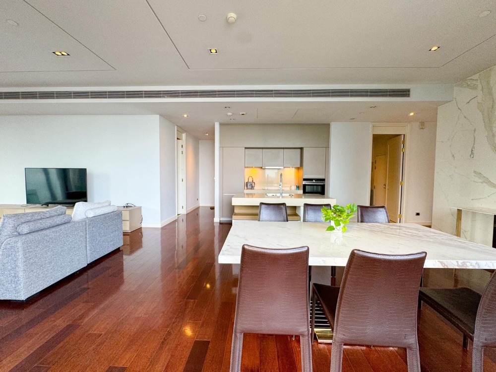 ♦ Prime Location ♦ ชั้น 15+ 190.00 ตร.ม. | 3 ห้องนอน Pet Friendly | ใกล้ BTS พร้อมพงษ์ 2 นาที, EmQuartier 3 นาที, โรงพยาบาลสมิติเวช สุขุมวิท 4 นาที – รูปที่ 3