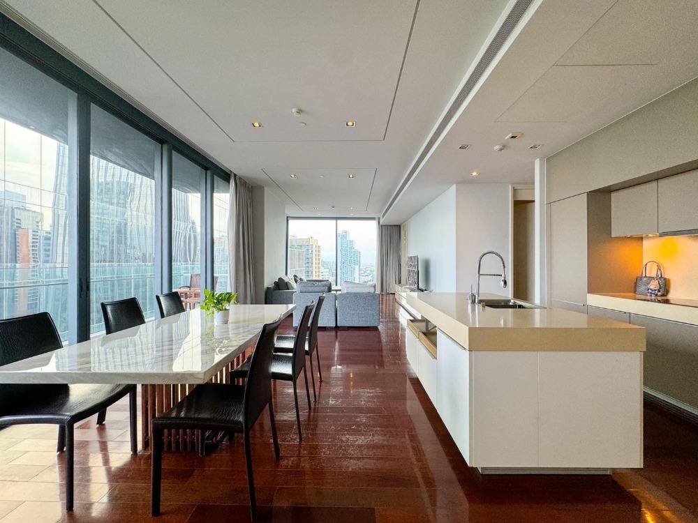 ♦ Prime Location ♦ ชั้น 15+ 190.00 ตร.ม. | 3 ห้องนอน Pet Friendly | ใกล้ BTS พร้อมพงษ์ 2 นาที, EmQuartier 3 นาที, โรงพยาบาลสมิติเวช สุขุมวิท 4 นาที – รูปที่ 2