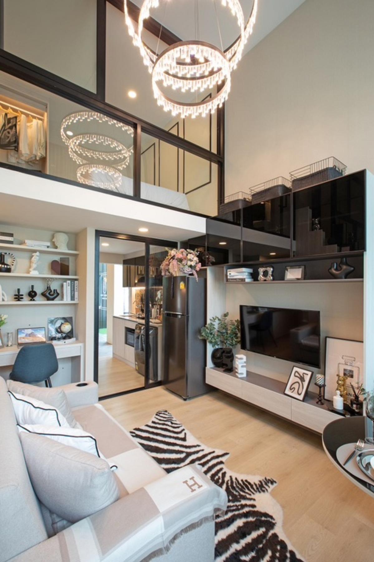 (Sriracha) Beautiful condo, fully built-in, on Sukhumvit Road, new room, never lived in, complete facilities, saltwater pool, fitness center, 360-degree panoramic view, furniture ready to move in!!!