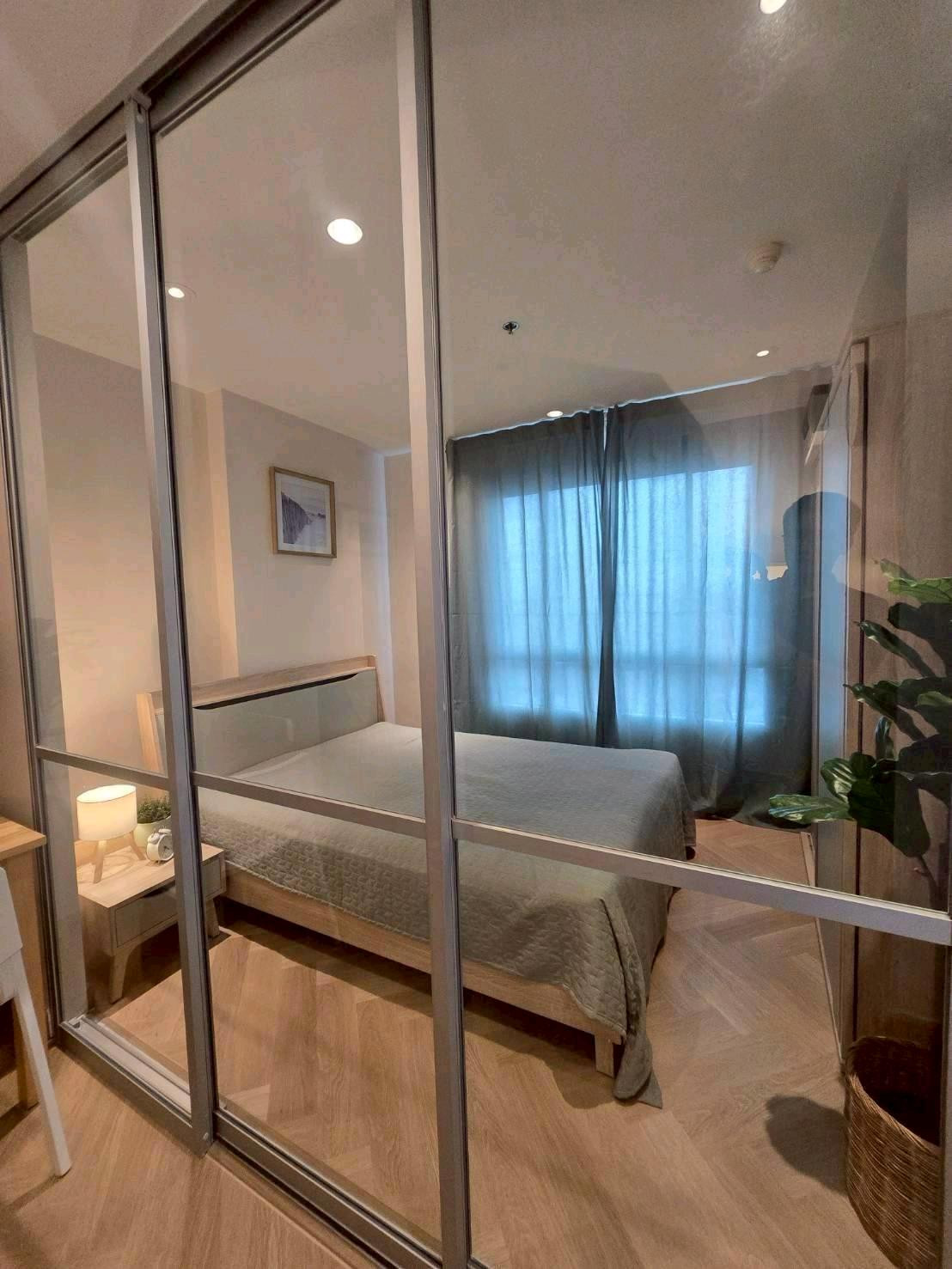 For Rent : The President Sathorn ratchapruek, near BTS/MRT Bangwa , Studio with partition For Rent : The President Sathorn ratchapruek, near BTS/MRT Bangwa , Studio with partition