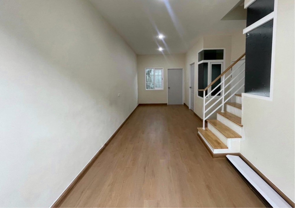 K-5593 Urgent sale! Golden Town 3 Bangna Suan Luang, empty house, best price in the project.