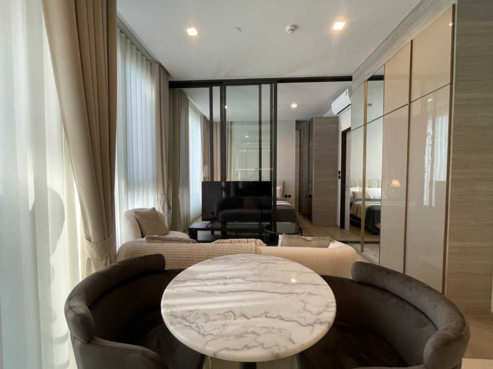 For rent, 1 bedroom, corner room, fully furnished, good price