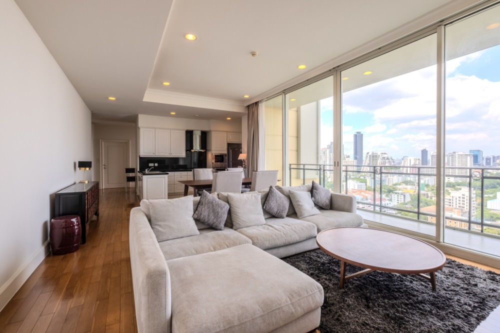 ขายคอนโดหรู Royce Private Residences ชั้นสูง ห้องมุม 2 ห้องนอน มีลิฟท์ส่วนตัว ทำเลดีใกล้ มศว – รูปที่ 2